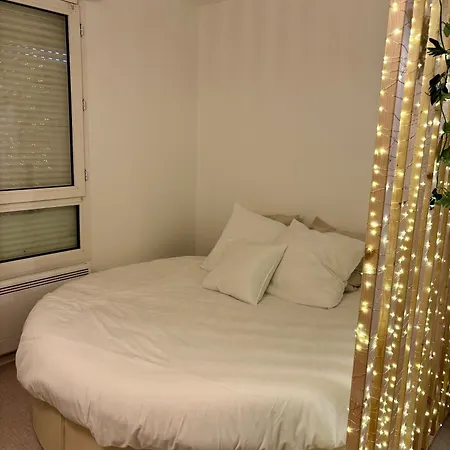 Votre Cocon Paris La Defense Apartment *